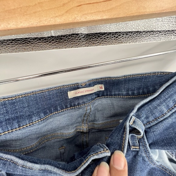 Levi's Women's Classic Straight‎ Jeans Size 16S/ 33x28 - Picture 2 of 3